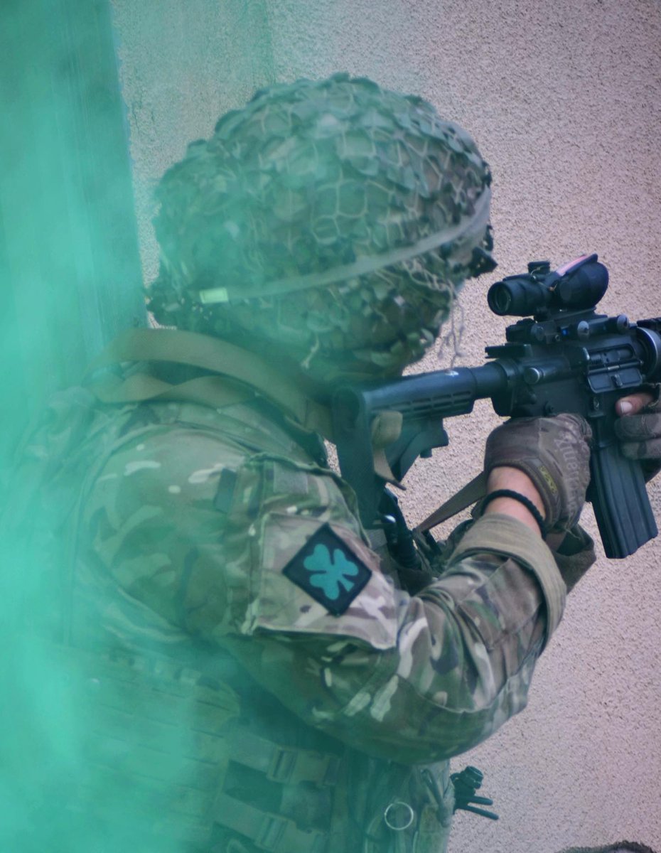 Cairnlodge1's tweet photo. The #British #Army 2 ROYAL IRISH "2nd Battalion" of the #RoyalIrishRegiment ☘️🇬🇧✋🏼👑 recently returned from Exercise "NORTHERN STRIKE 25" (2) in #Michigan, #USA. 🇺🇲
During the exercise, the battalion #operated alongside #NATO #OTAN #Allies, integrating seamlessly with the #US #MarineCorps #Battlegroup and the US #NationalGuard 🇺🇲. They conducted joint training using #American platforms such as the #BlackHawk #Helicopter.
The exercise provided a valuable opportunity to demonstrate the battalion's interoperability, #lethality, and #survivability in a complex multinational environment.
"THE FIGHTING ROYAL IRISH"
"FAUGH-A-BALLGH" - "CLEAR-THE-WAY" ☘️🇬🇧🇺🇲
