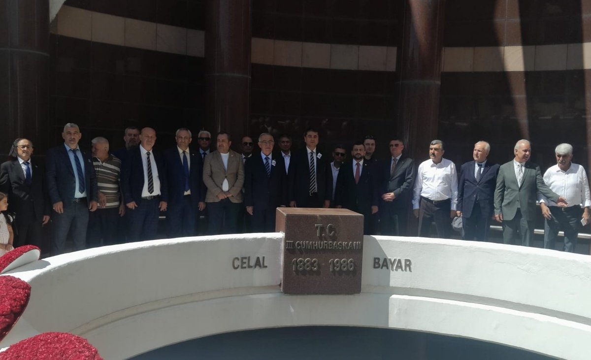 Yolları Yürüyeceğiz...
Engelleri Aşacağız...
Hedefimize Ulaşacağız...

#demokratparti #bursa #celalbayar