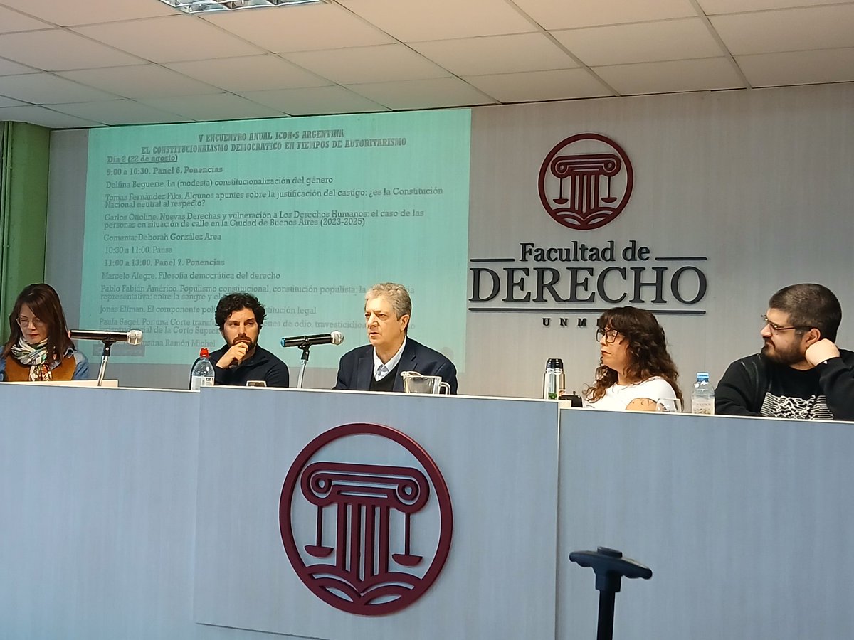 Rgargarella's tweet photo. Seguimos, x un constitucionalismo consistentemente igualitario  -en todas sus dimensiones https://t.co/PvJyn4HMDf