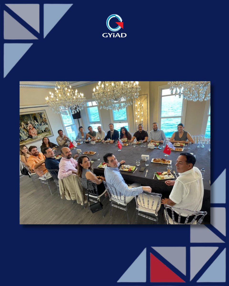 Networking kahvaltımız kapsamında, üyemiz Erdem İpekçi’nin ev sahipliğinde Sezen Hanım Yalısı’nda bir araya geldik. İş birliğimizi ve networking ağımızı güçlendirdiğimiz bu buluşmada, Yönetim Kurulu Başkanımız Başak Öğütken Çetinkaya, gelecek dönem etkinlik ve projelerimizi