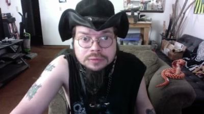 The first time I spoke with King Cobra he linked me where to buy pheromone soap so he could help me save my marriage. He was up to date with all my videos and talked to me about some of his favorite ones. I’m happy we were all able to talk on Lolcow a few months ago and I’m