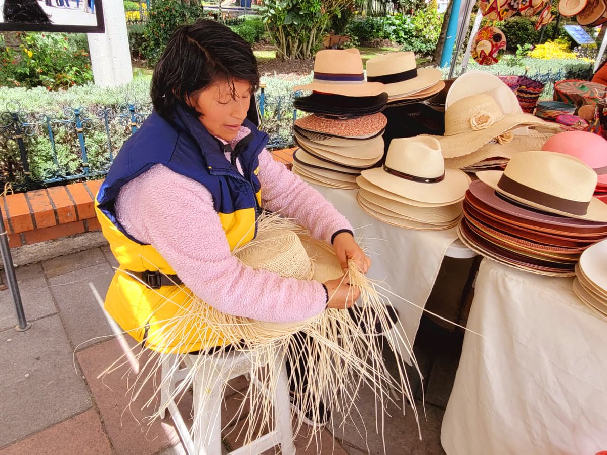Fuimos parte de las “Brigadas Sociales” junto a la ministra de Gobierno, Zaida Elizabeth Rovira Jurado. 💪

Comprometidos para construir más espacios de apoyo a la comunidad. 🤝
#ElNuevoEcuador