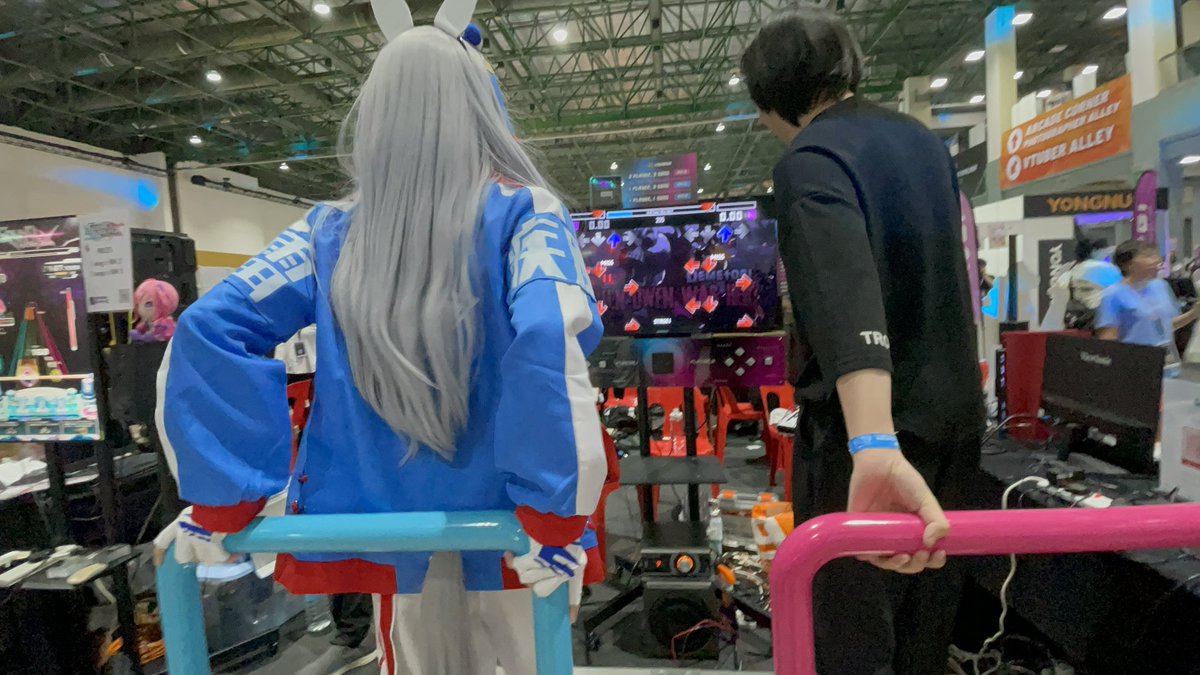 I didn’t spend much money, I didn’t spend a lot of time with new people, but ill be damned if that wasn't an enjoyable event. Will I be attending CF or amg next year? Still no clue. Thanks for day. See you tomorrow.