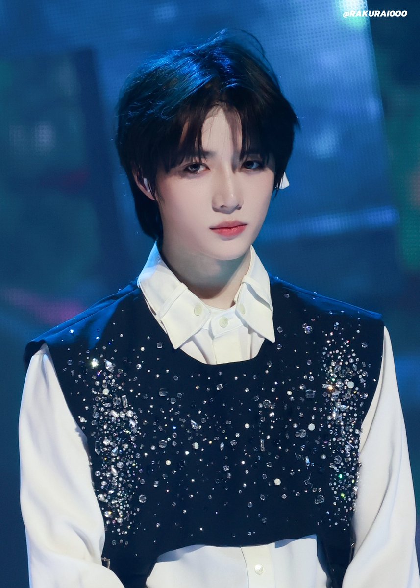 RAKURAI000's tweet image. 250822 D-1
👑

#BEOMGYU #범규 #ボムギュ 
#TXT_BEOMGYU #TXT_범규 
#TOMORROW_X_TOGETHER 
#투바투  #TXT  #투모로우바이투게더