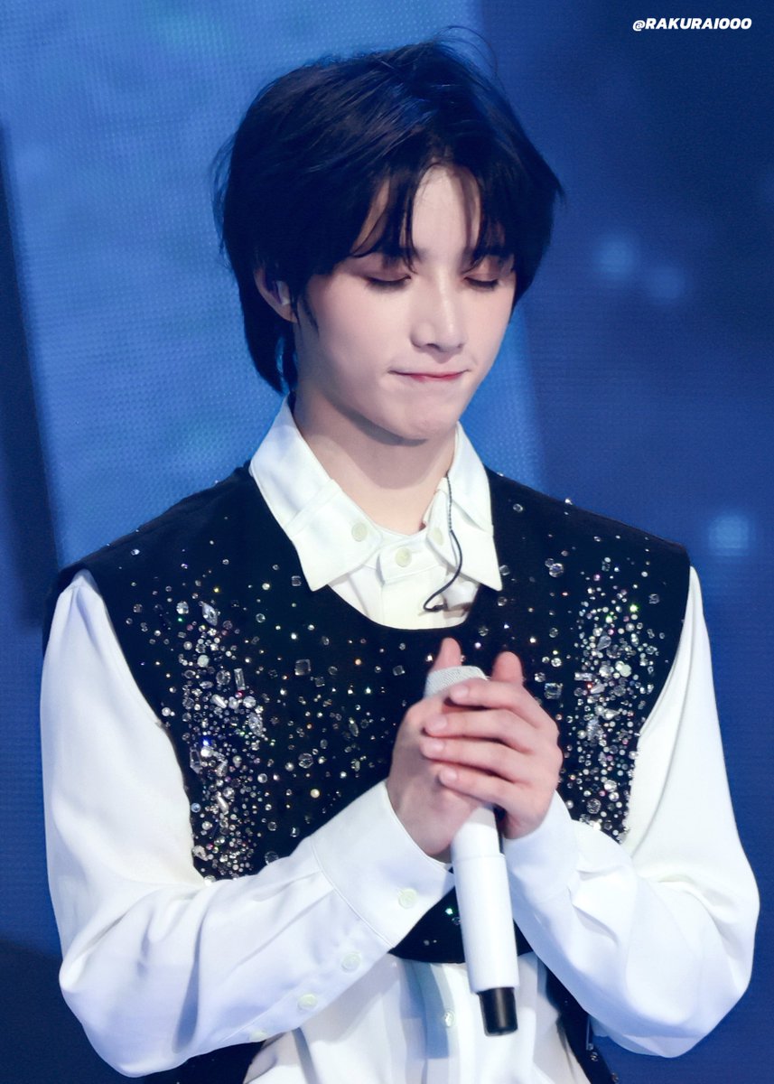 RAKURAI000's tweet image. 250822 D-1
👑

#BEOMGYU #범규 #ボムギュ 
#TXT_BEOMGYU #TXT_범규 
#TOMORROW_X_TOGETHER 
#투바투  #TXT  #투모로우바이투게더