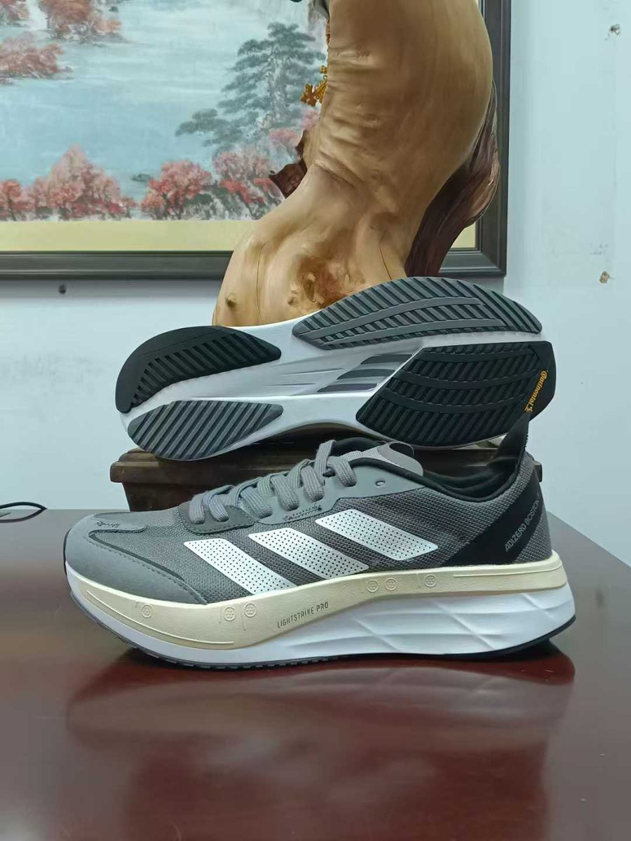 For all kinds of sneakers 
0702578351