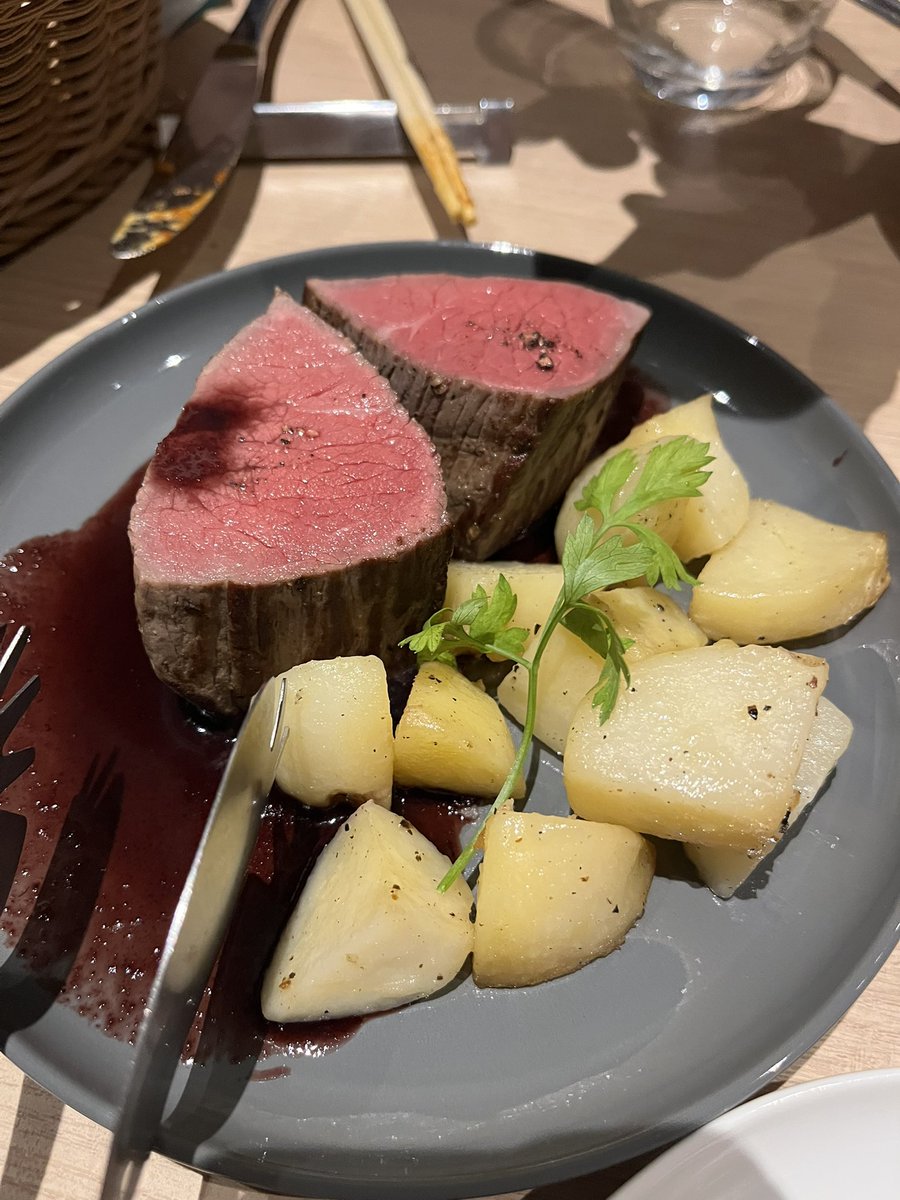shotokeisuke's tweet photo. 今晩はこれに参加しました。

食べ物、酒は美味しかったんだけど、、、

あえて言うなら、、、

120分にして欲しい🥺

理由:ゆっくり出来ない。食べ、飲み急いでしまう😭

#なかやす酒販
#WINELAB https://t.co/VUNIyQHwc3