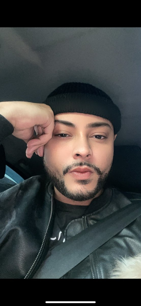 gabriehells's tweet image. 