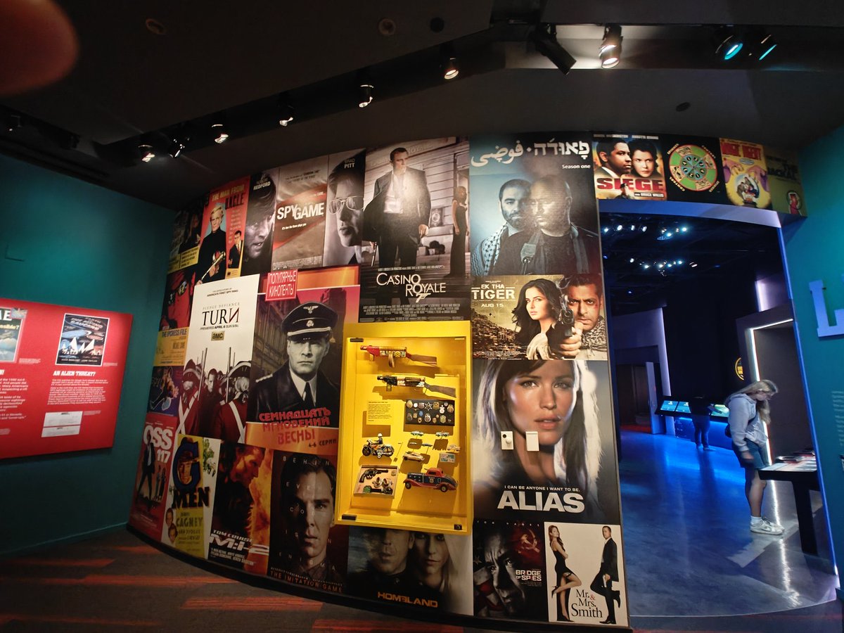 Pan India Review (@panindiareview) on Twitter photo #SalmanKhan Only Spy to get Recognition โ
๐ฏ
International Spy Museum, Washington DC, <a href="/BeingSalmanKhan/">Salman Khan</a>'s #EkThaTiger is the ONLY Indian film listed alongside other famous spy films ๐ฅ๐
No mention of #HrithikRoshan, #ShahRukhKhan or #AkshayKumar ๐๐ป #SalmanKhan Only Spy to get Recognition โ
๐ฏ
International Spy Museum, Washington DC, <a href="/BeingSalmanKhan/">Salman Khan</a>'s #EkThaTiger is the ONLY Indian film listed alongside other famous spy films ๐ฅ๐
No mention of #HrithikRoshan, #ShahRukhKhan or #AkshayKumar ๐๐ป