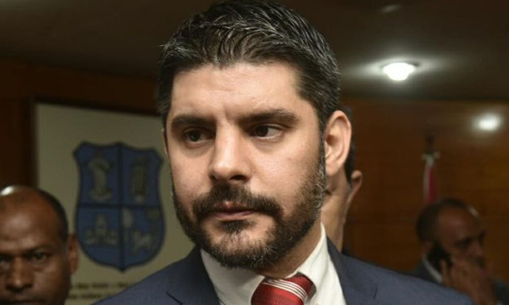 #AHORA 

🔴Renunció Óscar "Nenecho" Rodríguez a la Intendencia de Asunción. 

💬"Yo les puedo asegurar que no existe hecho punible alguno, ni lesión de confianza y mucho menos perjuicio patrimonial", declaró en conferencia de prensa.