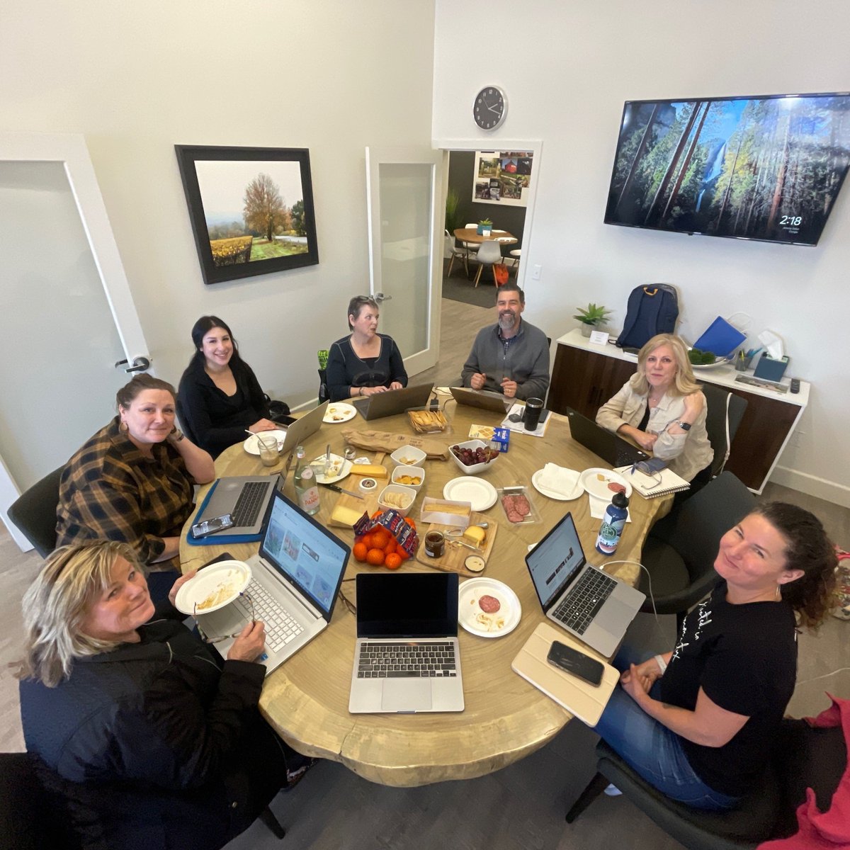 CorcoranIcon's tweet photo. A few months ago, our Santa Rosa office introduced Fromage Fridays to share incredible cheeses while powering through those weekly tasks. Nothing makes crossing off to-dos tastier than a little cheese! https://t.co/PgrZWQBRmT