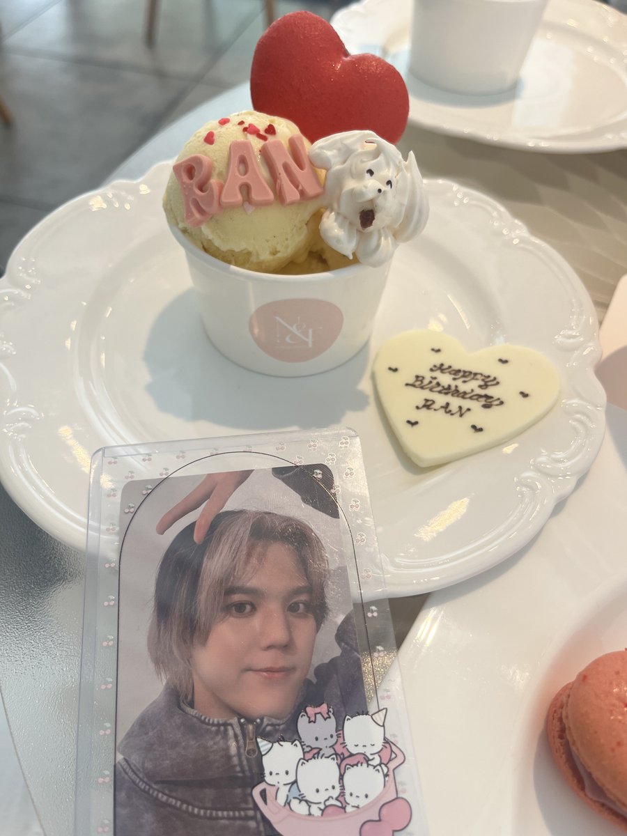 🦅midori🪽 tweet media