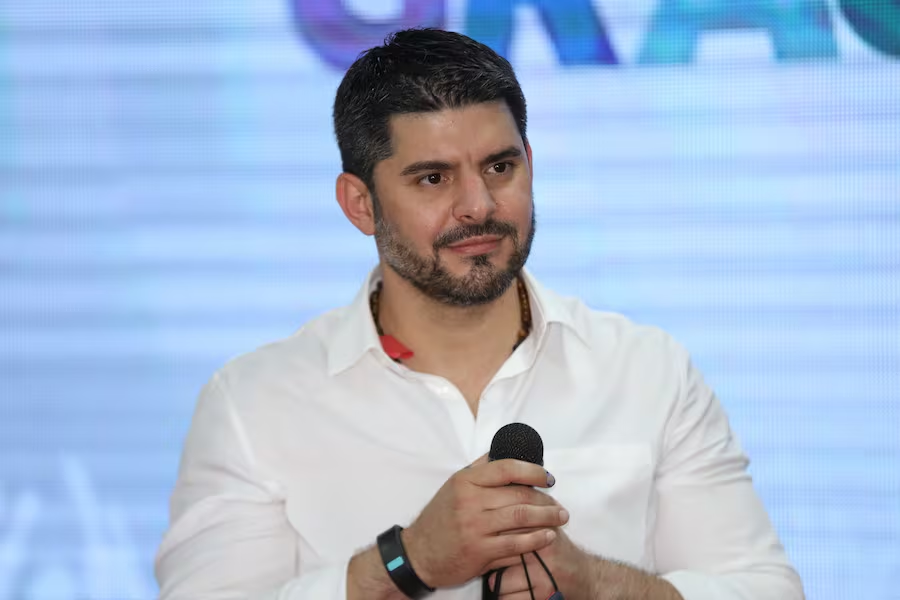 DELPY 📱🎬 tweet media