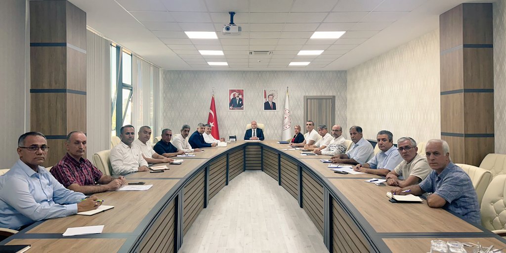 İl Milli Eğitim Müdürümüz, Sn Salih Sadoğlu başkanlığında, 2025-2026 yeni eğitim-öğretim yılı hazırlıkları kapsamında İl Müdür Yardımcılarımiz, Şube Müdürleri ve Birim Amirlerinin katılımıyla planlama ve değerlendirme toplantısı gerçekleştirdi.

<a href="/tcmeb/">Millî Eğitim Bakanlığı</a> <a href="/Yusuf__Tekin/">Yusuf Tekin</a>