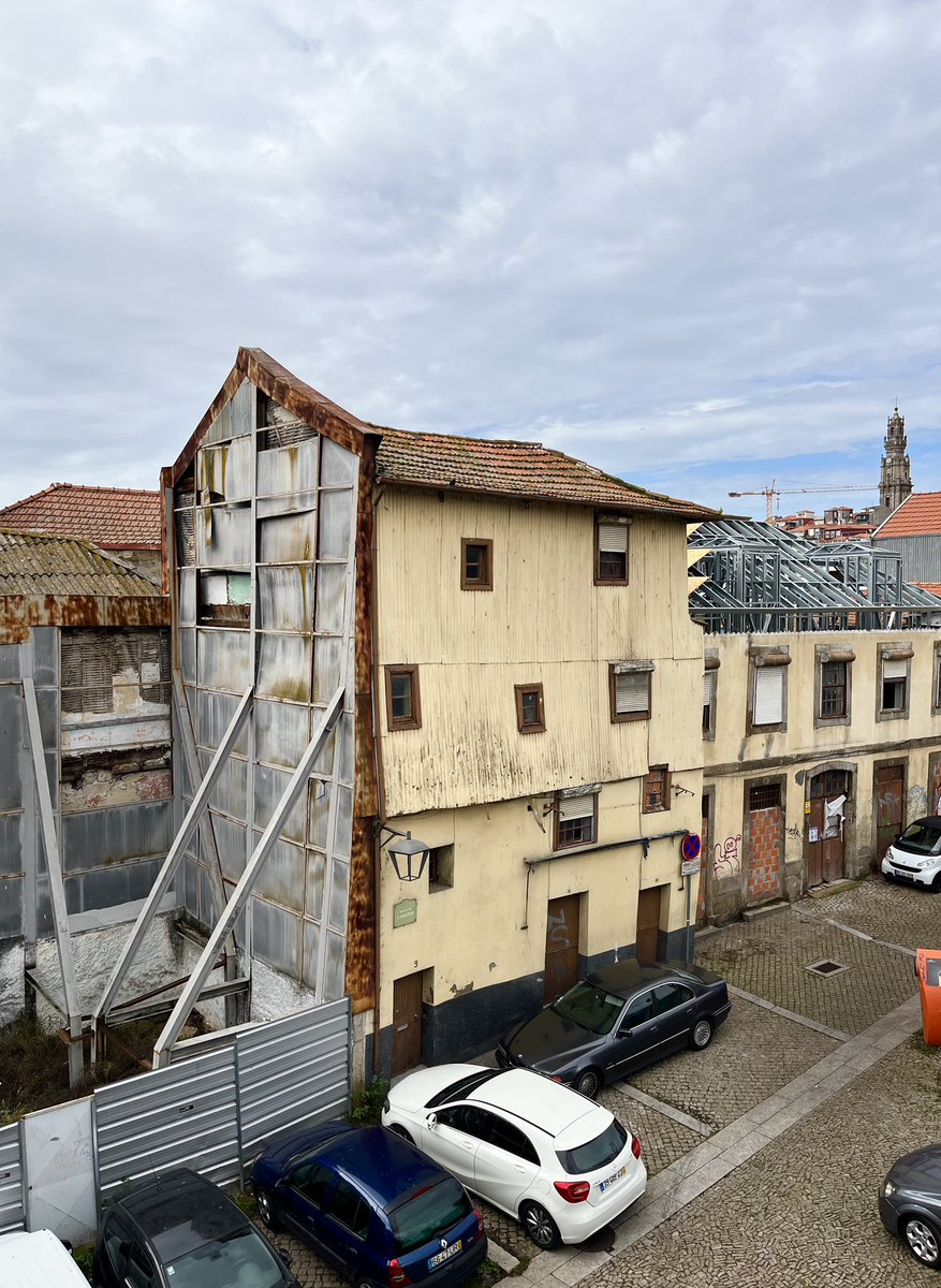 _Francis_co_Art's tweet image. Sketch vs picture I took in Porto