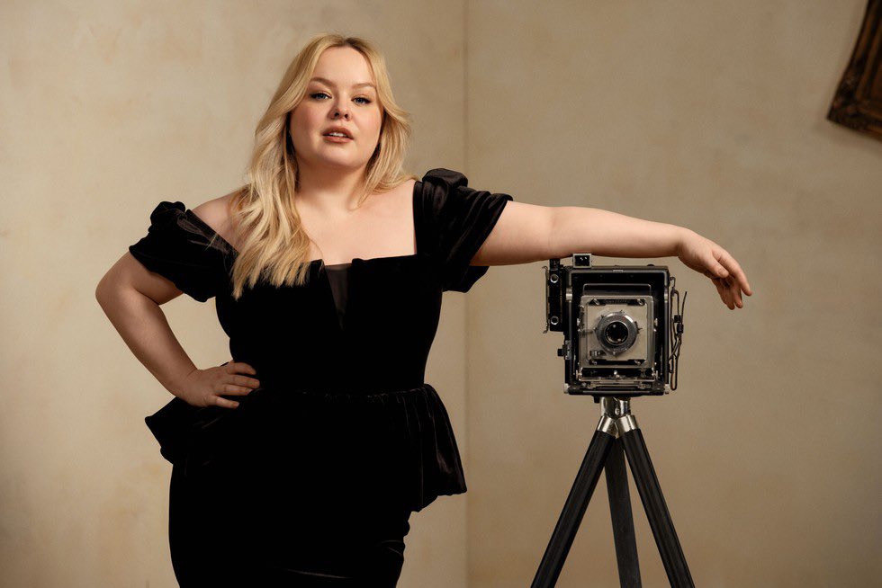 Nicola Coughlan upcoming projects:

📺 Big Mood s2 (in production)

🎭 The Playboy of the Western World (Dec 4 - Feb 28)

🎥 GOAT (Feb 13)

🎥 The Magic Faraway Tree (March 27)

📺 Bridgerton s4 (“early 2026”)

📺 I Am Helen (2026?)
