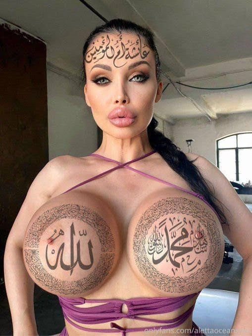nothings more important 🕋☪️☪️🕋🕋🕋🕋🕋☪️☪️☪️☪️☪️☪️