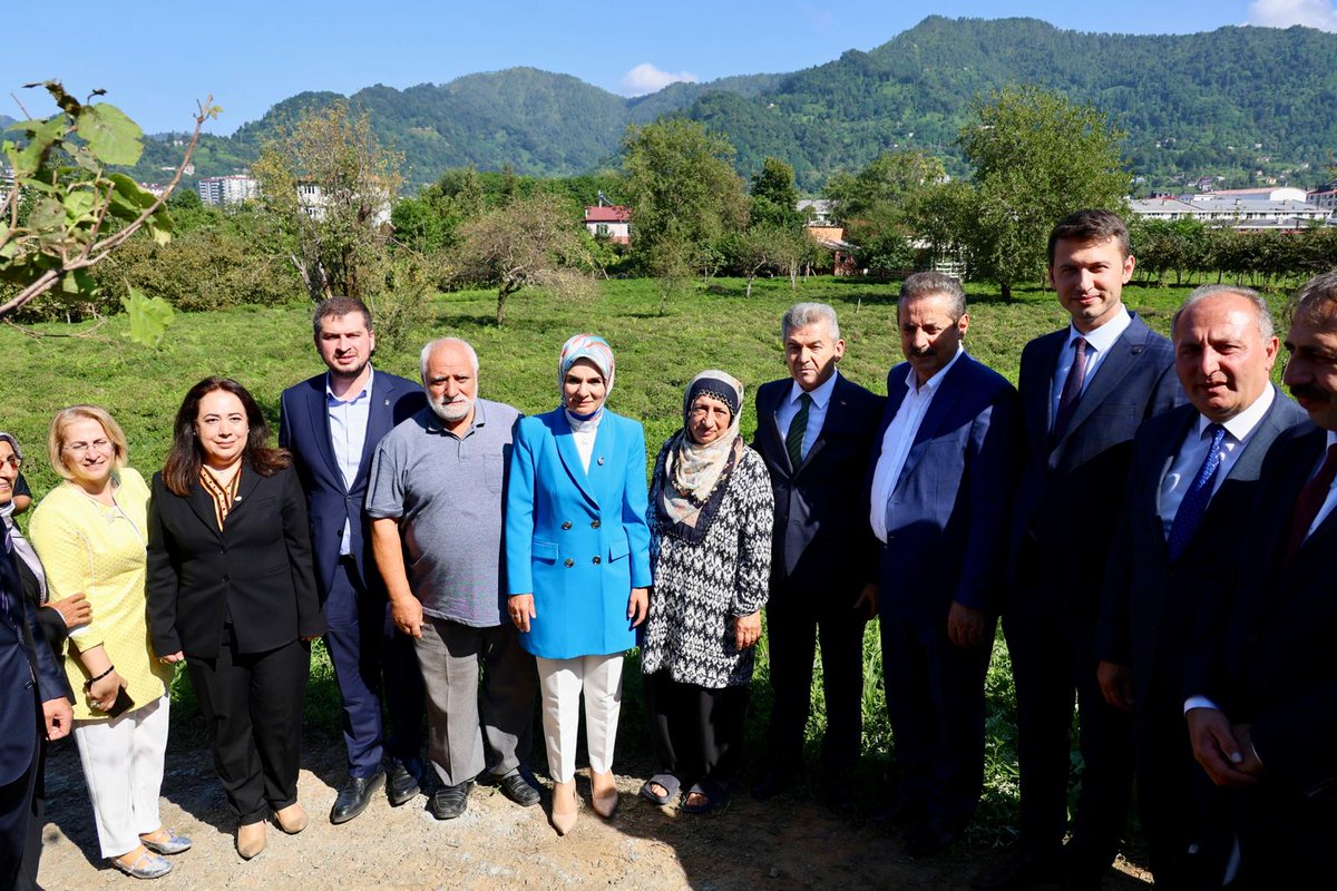 📍 Arhavi Belediyesi

Aile ve Sosyal Hizmetler Bakanımız Sayın Mahinur Özdemir Göktaş, Valimiz Sayın Dr. Turan Ergün, AK Parti Artvin Milletvekili Sayın Faruk Çelik ve protokol üyeleri ile birlikte Arhavi Belediyesi’ni ziyaret etti.

Ziyaret kapsamında; hayırsever vatandaşımız