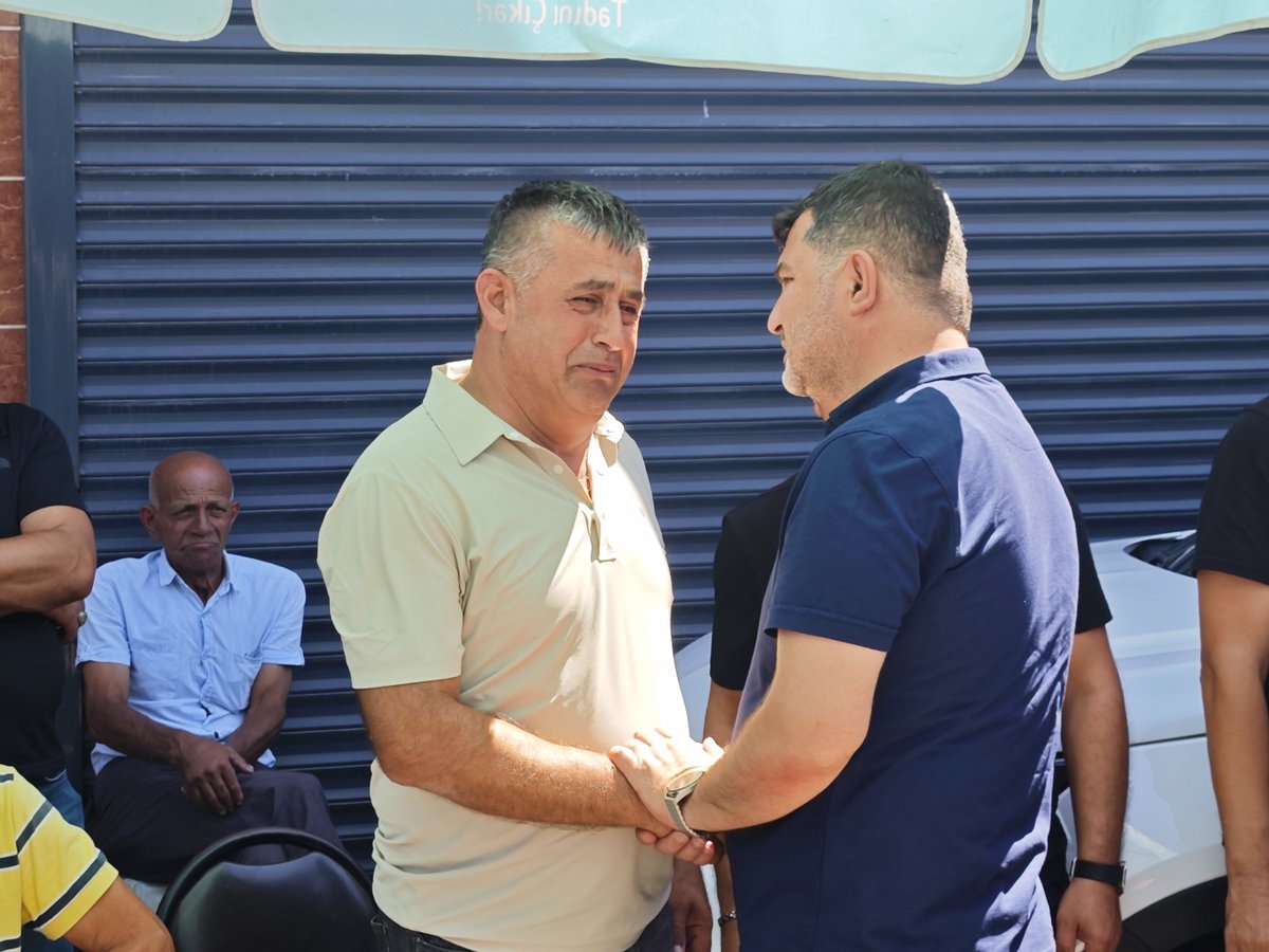 Acımız çok büyük... 

Dokuzdeğirmen Köyü Muhtarımız Hüseyin Tunçel’in evladı, AK Parti Cumayeri İlçe Gençlik Kolları Başkanımız Eren Tunçel'i dualarla son yolculuğuna uğurladık.

Talihsiz bir kaza sonucu Hakk’a yürüyen Eren kardeşimize Yüce Allah’tan rahmet; ailesine, yakınlarına