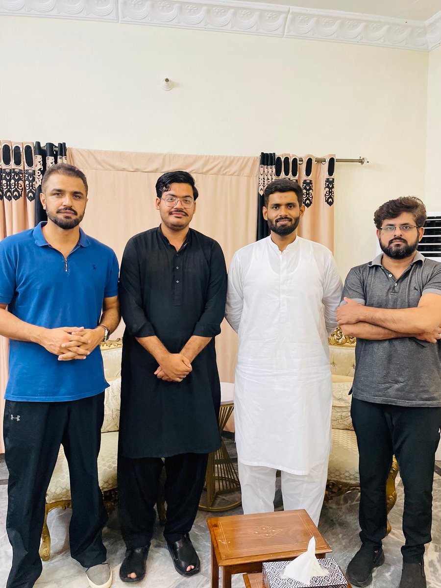 دو سال کی بدترین فوجی فسطائیت کو شکست دے کر رہا ہونے والے اپنے بھائی <a href="/AdvHaiderMajeed/">Haider Majeed</a> سے ملاقات کی اور انہیں استقامت اور دلیری پر بھرپور خراجِ تحسین پیش کیا۔ 

دو برس کی اندھیری کوٹھری بھی ان کے ضمیر کا چراغ بجھا نہ سکی۔  
نہ جھکا، نہ بکھرا، نہ ہارا۔۔۔