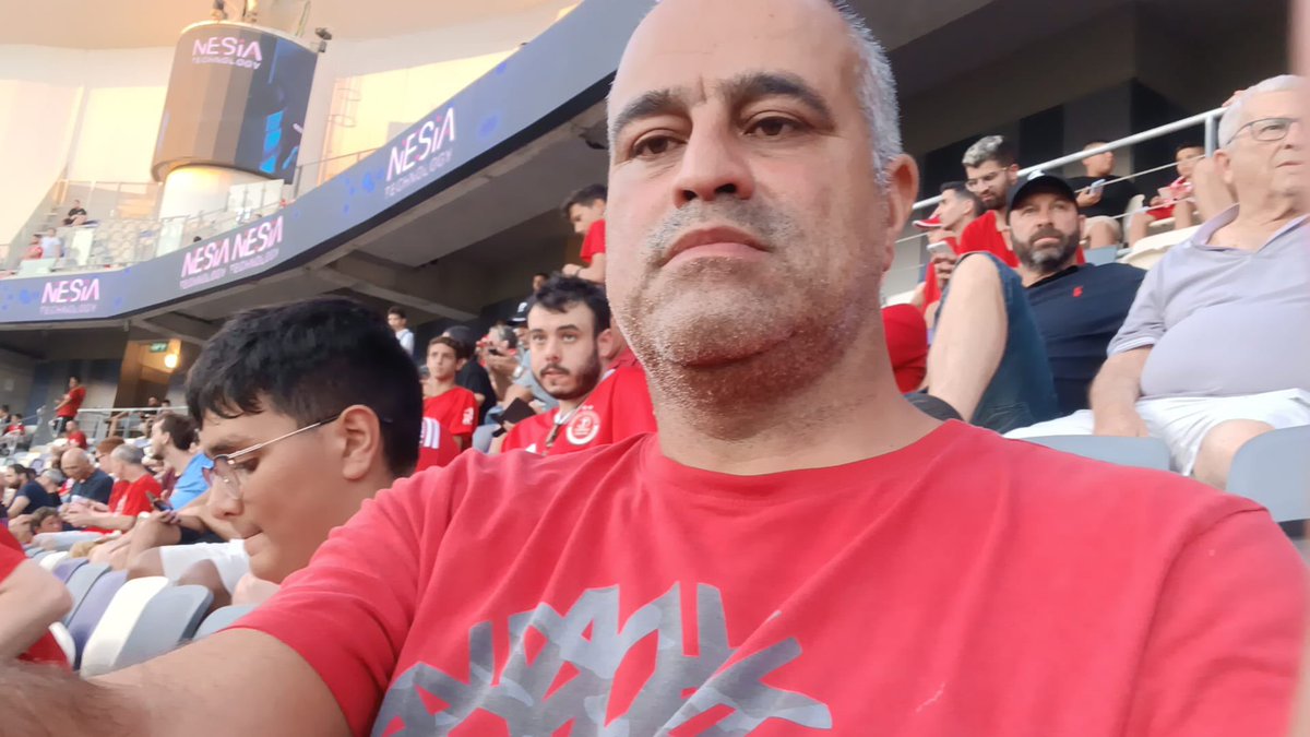 מהמקום הקבוע ב7,עד היום
אבא תמיד הפועל
מחר פותחים עונה,התרגשות שיא 
כמה חבל שאבא לא מתרגש איתי
יאללה הפועל,מחר טירוף❤️