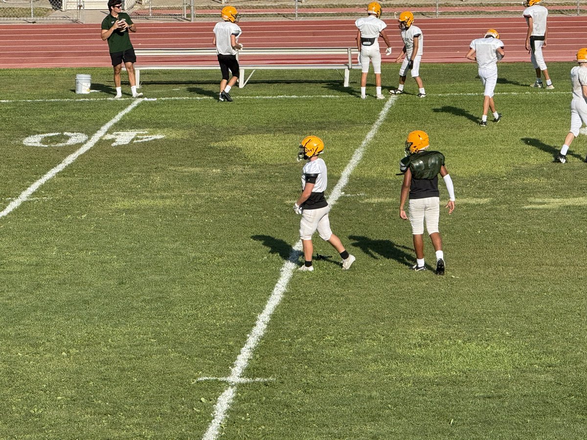 Had a great green and gold inter-squad scrimmage yesterday. No videos because don’t want to give all our plays away. Had about 75 yards on the day with both running and receiving yards. Can’t wait for the season to start in 2 week!