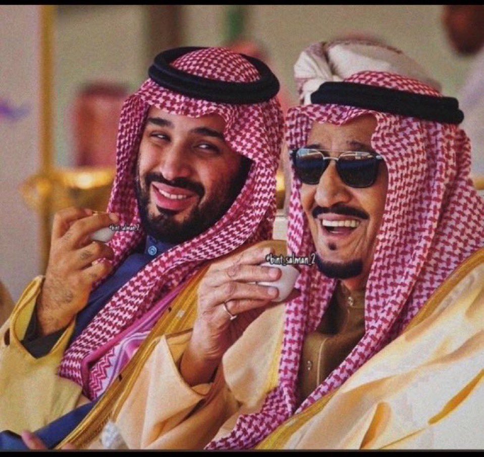 #المملكة_العربية_السعودية 
#سلمان_بن_عبدالعزيز 
#محمد_بن_سلمان_بن_عبدالعزيز 
الله يديم هالابتسامة