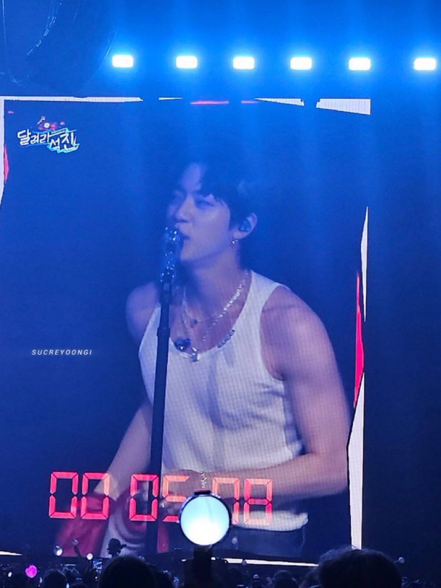 More like AmsterDAMNNNNNNNNNN 🔥🔥🔥🔥🔥🔥🔥 

#RUNSEOKJIN_epTOUR_AMSTERDAM