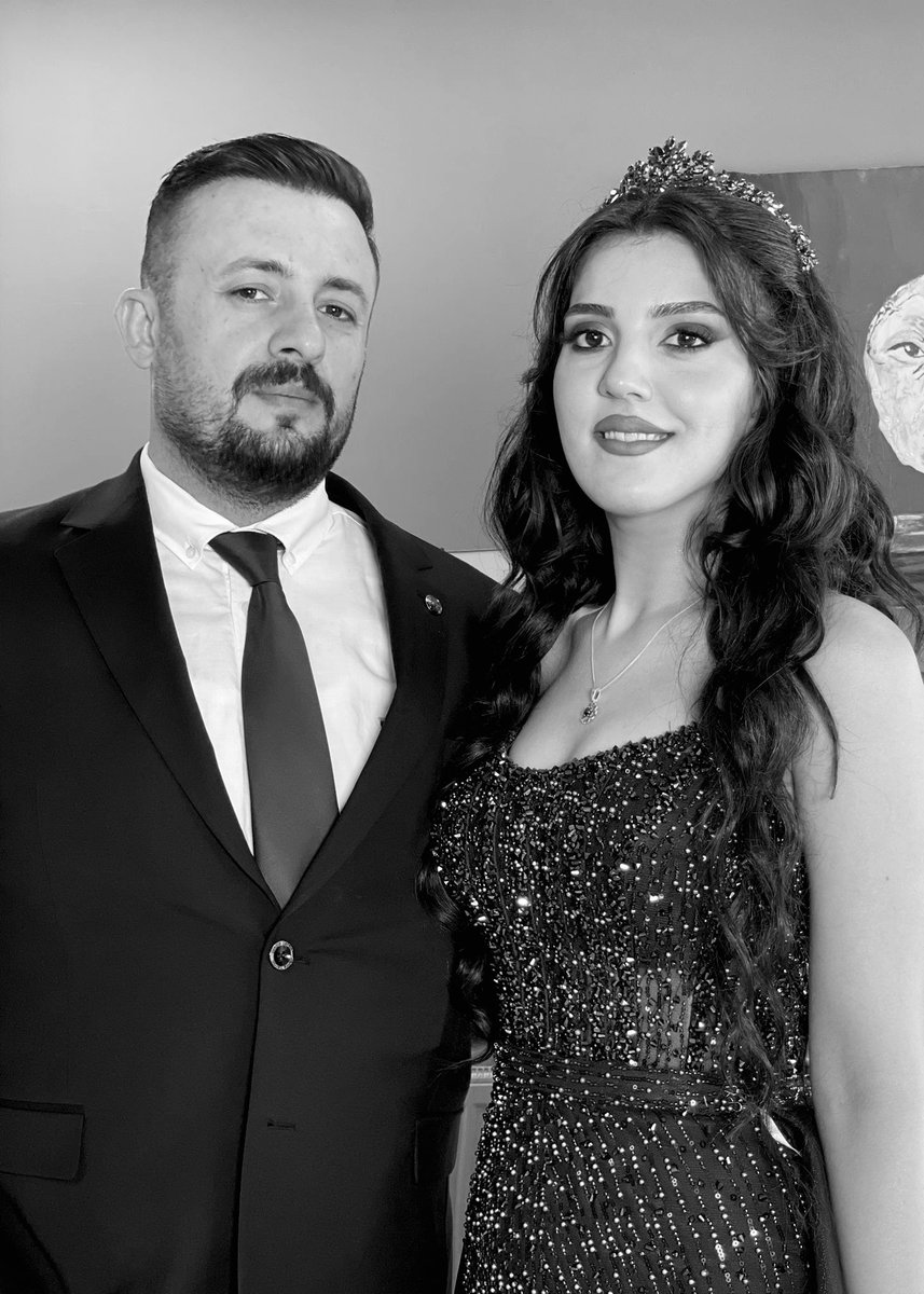 serdankipcak's tweet photo. Seni gördüğümde âşık oldum,
ve sen gülümsedin, çünkü biliyordun.
— Arrigo Boito https://t.co/MZIvNjSHPK