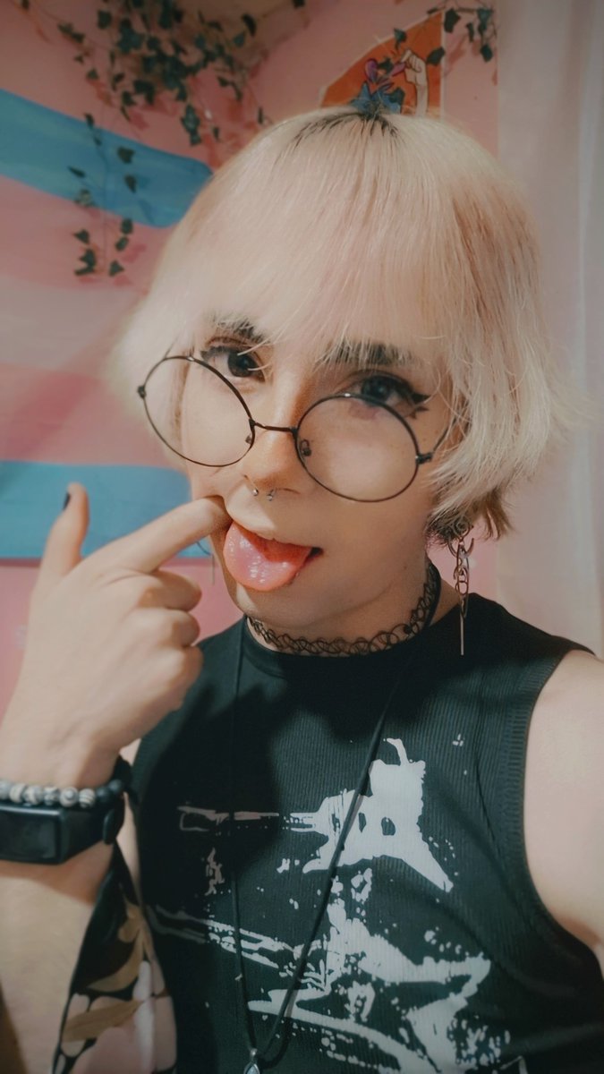 Tongue check 👅