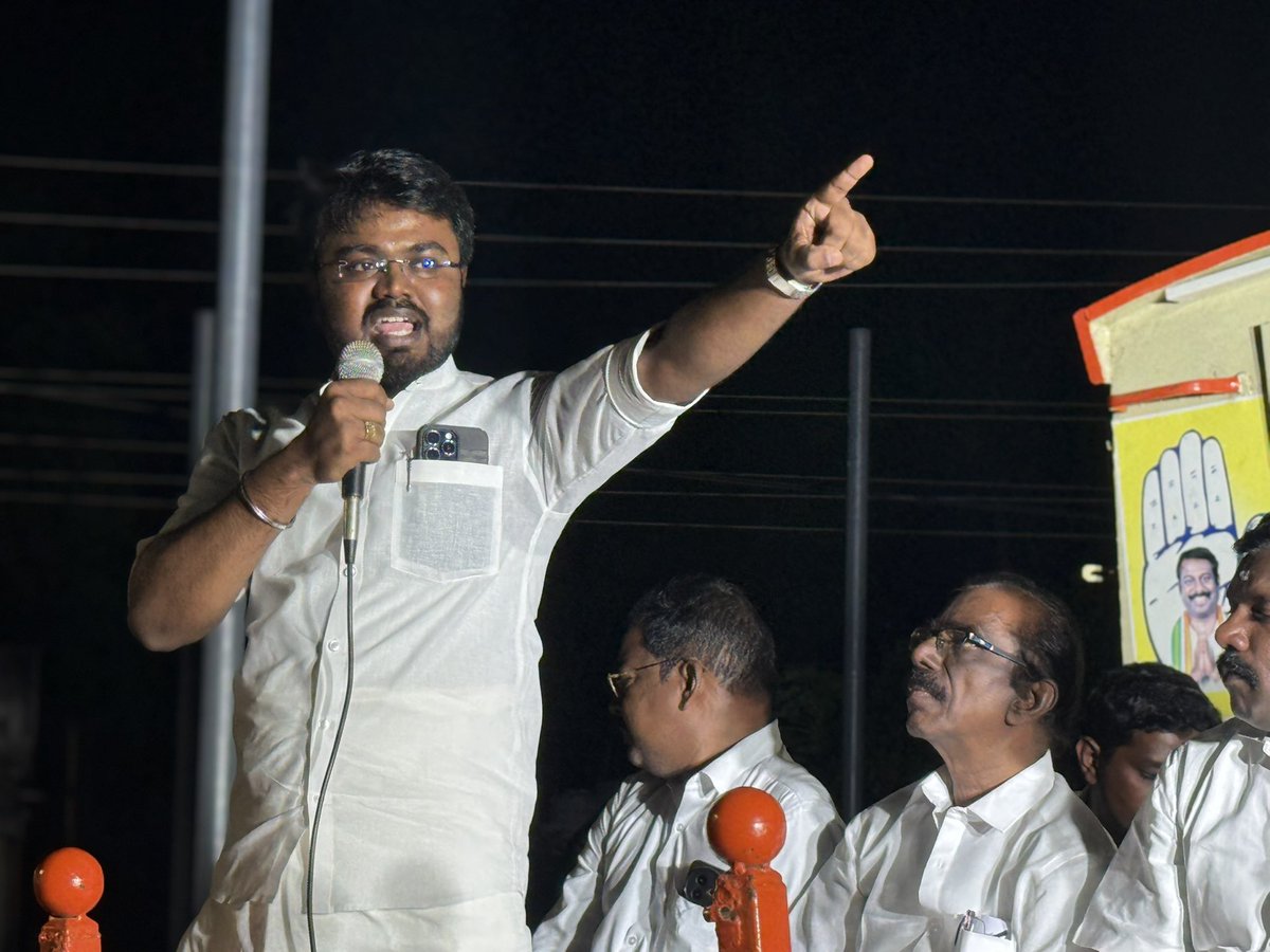 JBAbijith's tweet photo. தேர்தல் வாக்குறுதிகளை நிறைவேற்ற தவறிய பா.ஜ.க. அரசை கண்டித்து நாகர்கோவில் மாநகர மாவட்ட காங்கிரஸ் கமிட்டி சார்பாக நடைபெற்ற தெருமுனை கூட்டத்தில் கலந்துகொண்டு பேசியபோது https://t.co/liHE05UlmS