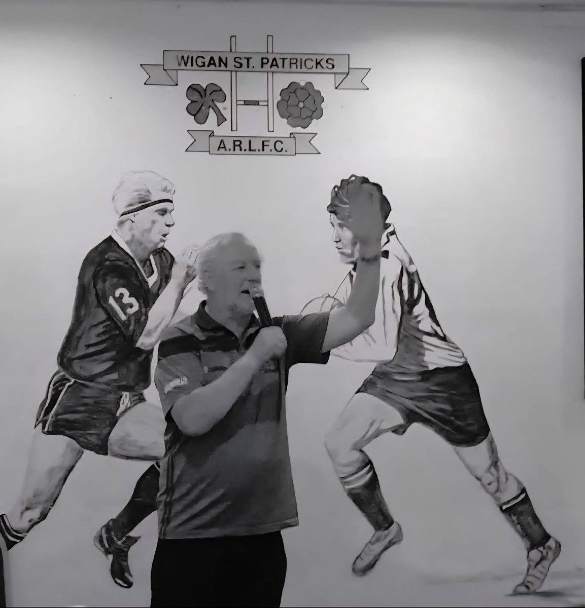 AshtonBears's tweet image. Sending our deepest condolences to all that knew and loved Joe Charnock – a kind soul and a true rugby heart. 🏉💛🖤
Sending thoughts and prayers to all at Wigan St Patrick’s from all at Ashton Bears.