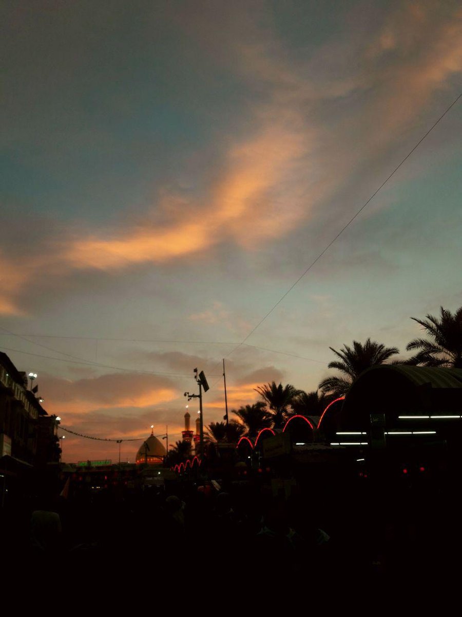 يعني الامام الحسين بعده يطلبني هالسنه؟ أجي للاربعين و اشوف حرمه؟
والله تعودت عالطريق.. تعودت عالدمعه و الچدحه و ريحة التراب...
ياحسين لاتحرمني هالطريق...

#اربعين_الحسين #كربلاء #العراق #لبيك_ياحسبن