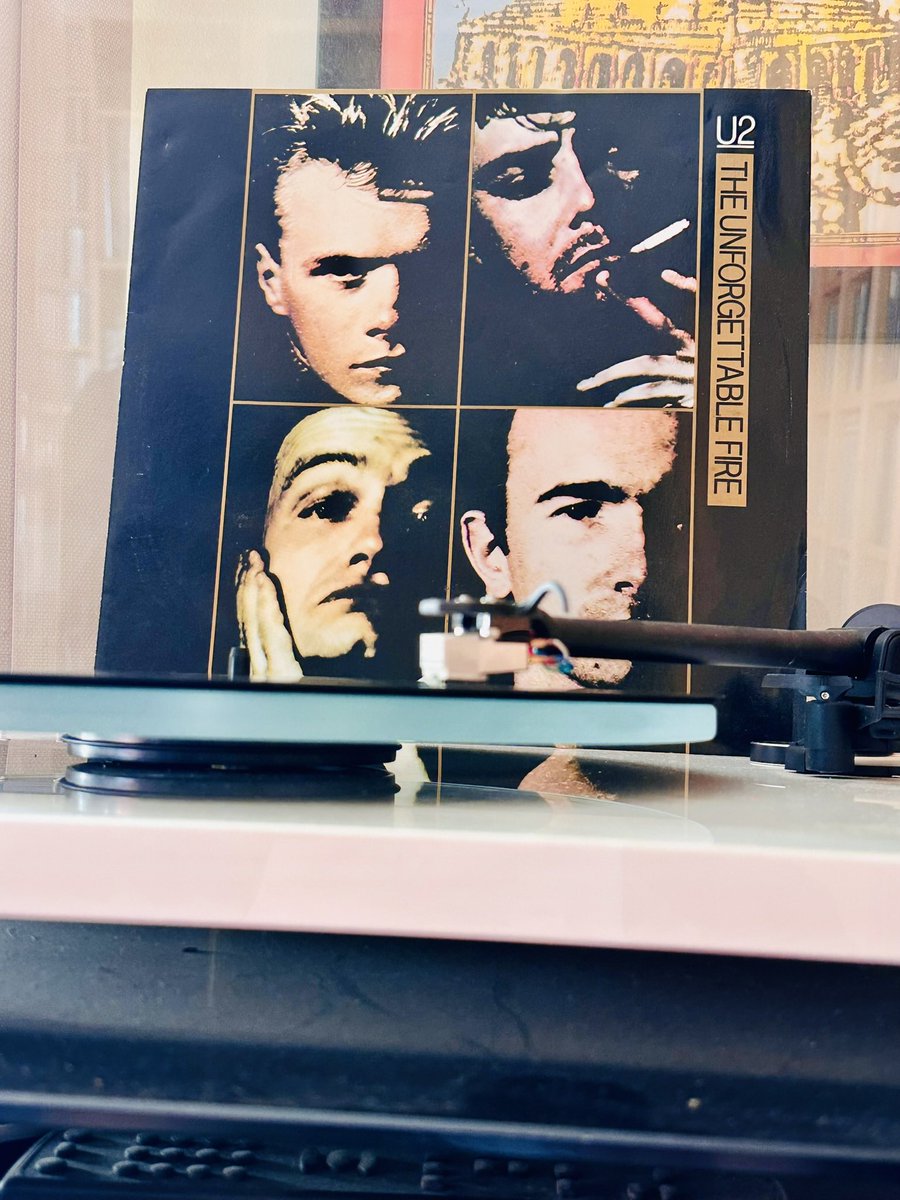 iainlstevens's tweet image. 🎶🎶🎶
Sunday afternoon spin😊
#u2 #theunforgettablefire #twelveinchsingle