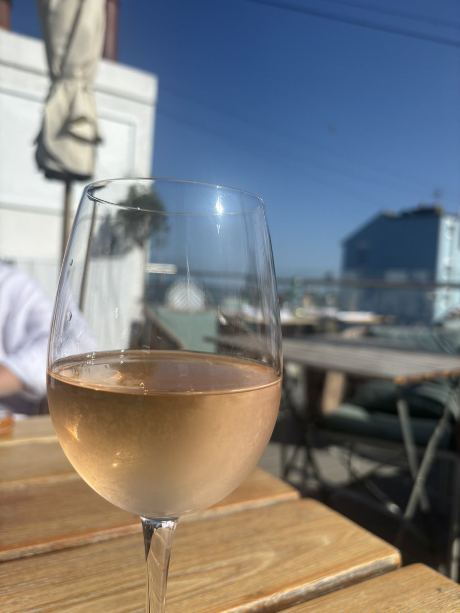 Harvest done✔️ rare chance to grab a short coastal break with the family in early August, why not!?