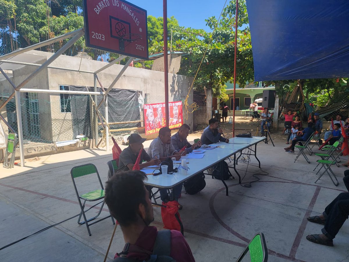 DialogosOaxCL (@oaxcl93121) on Twitter photo En la comunidad Chatina, Cerro del Aire, Nopala, "corazón y bastión" efeperrista, llevan a cabo asamblea municipal y perfilan participación para la Segunda Jornada estatal de lucha y movilizacion del <a href="/FPR_OAXACA/">FPR en Oaxaca</a> En la comunidad Chatina, Cerro del Aire, Nopala, "corazón y bastión" efeperrista, llevan a cabo asamblea municipal y perfilan participación para la Segunda Jornada estatal de lucha y movilizacion del <a href="/FPR_OAXACA/">FPR en Oaxaca</a>