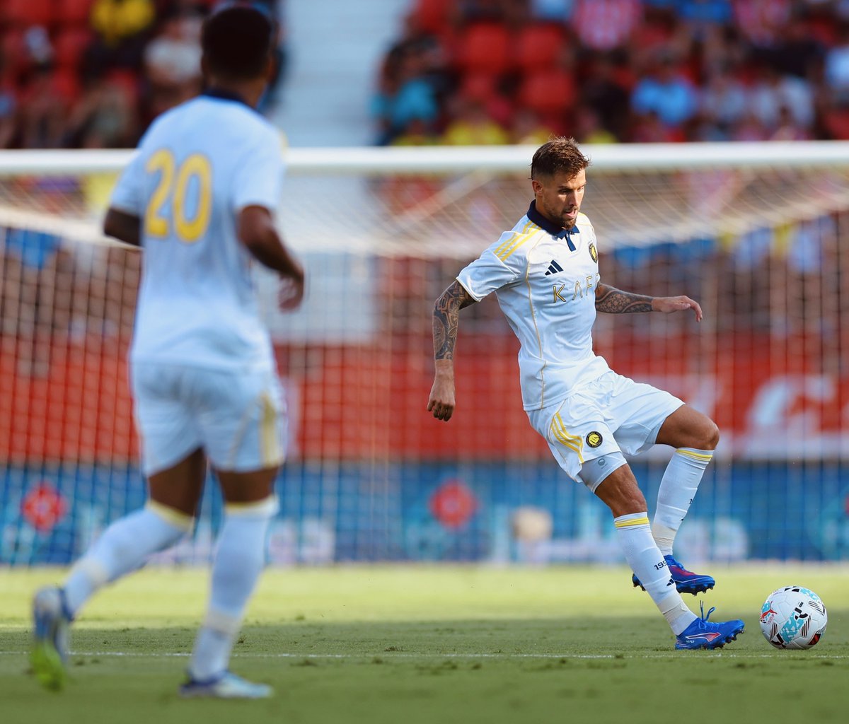 AlNassrFC's tweet image. الظهور الأول للإسباني إينيجو مارتينيز مع ناديه #النصر 💛