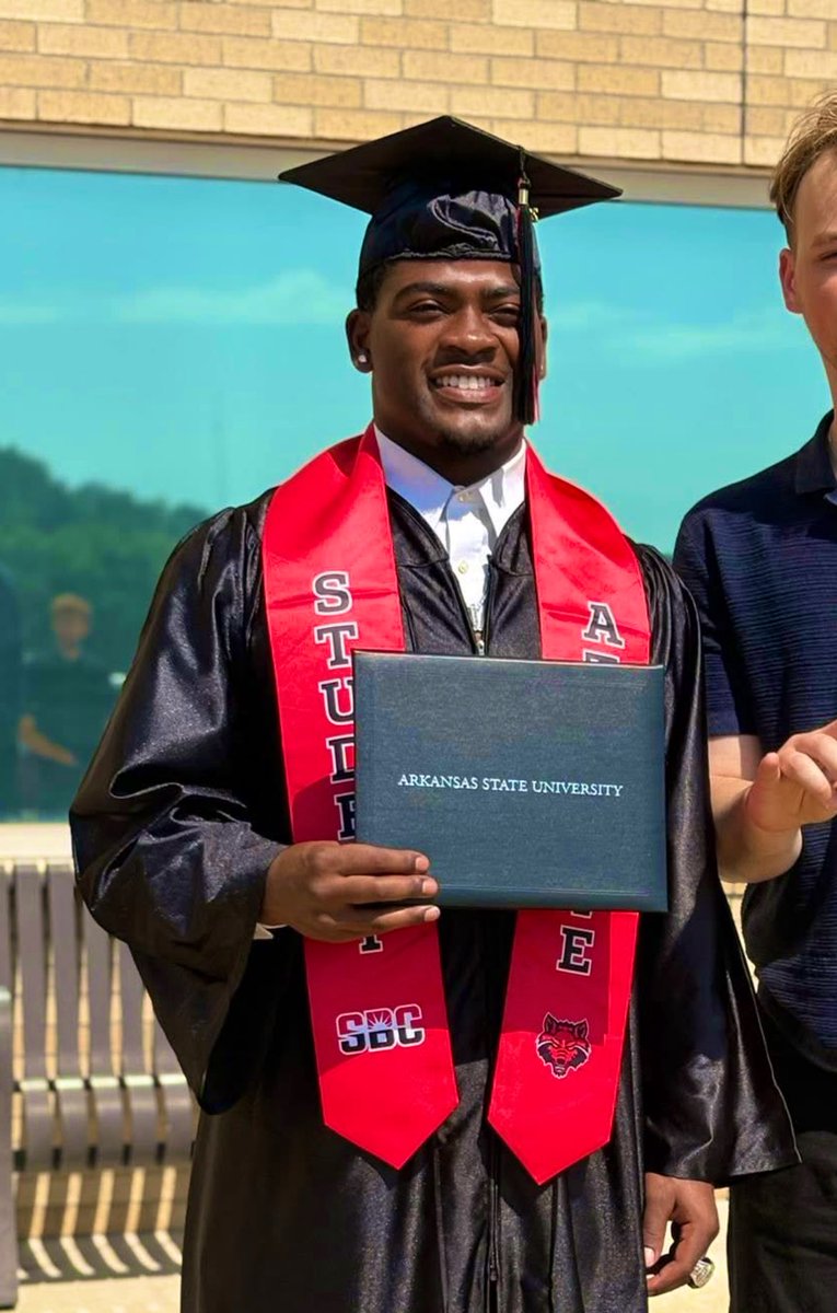 From The Colony to Arkansas State—what a journey! 🎉 Congratulations to our former student-athlete <a href="/_kyletaylor1/">KT🃏</a> on earning your degree. We’re so proud of you! #RedWolves
