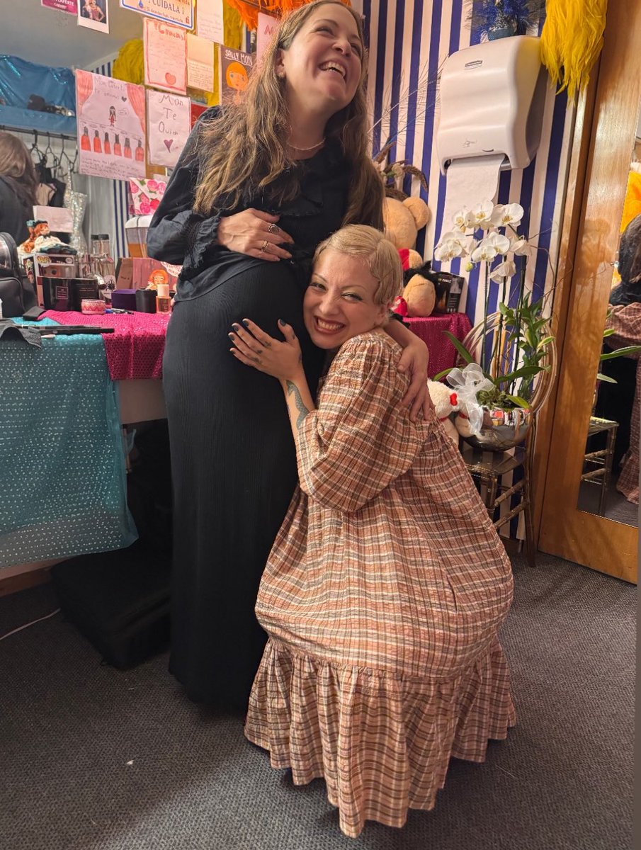 Natalia y Mon juntas, las amo tantoooo😭😭😭😭😭😍