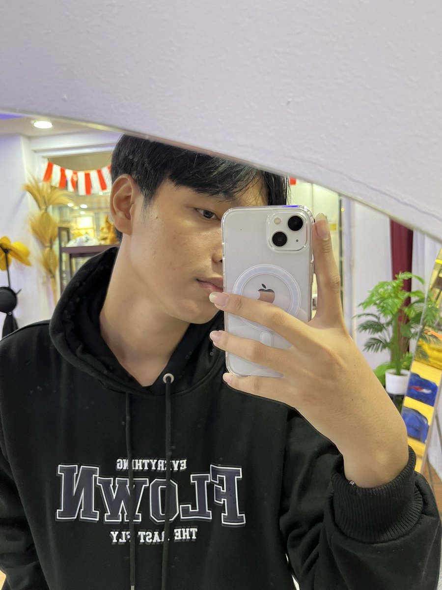 ikyoowo's tweet photo. Zoom in atau zoom out? https://t.co/U6AYBeVfOr