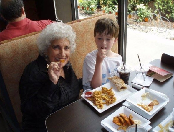 Olga's Kitchen tweet media