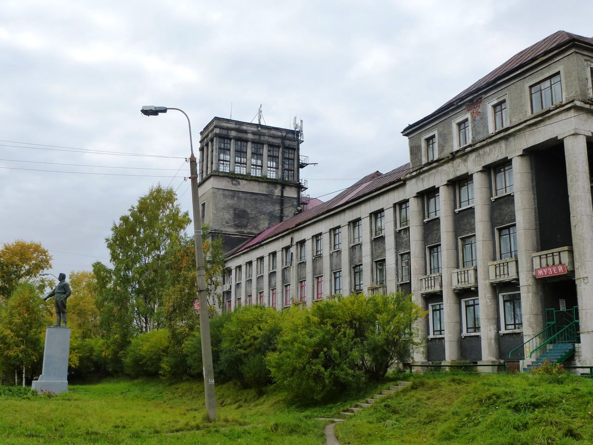 129 cities with a population of 3.4 million people may disappear in Russia

Over the course of 10 years, the population of 129 small cities has decreased by 314 thousand people, warn scientists from RANEPA.

Their study claims that the greatest outflow of population is occurring