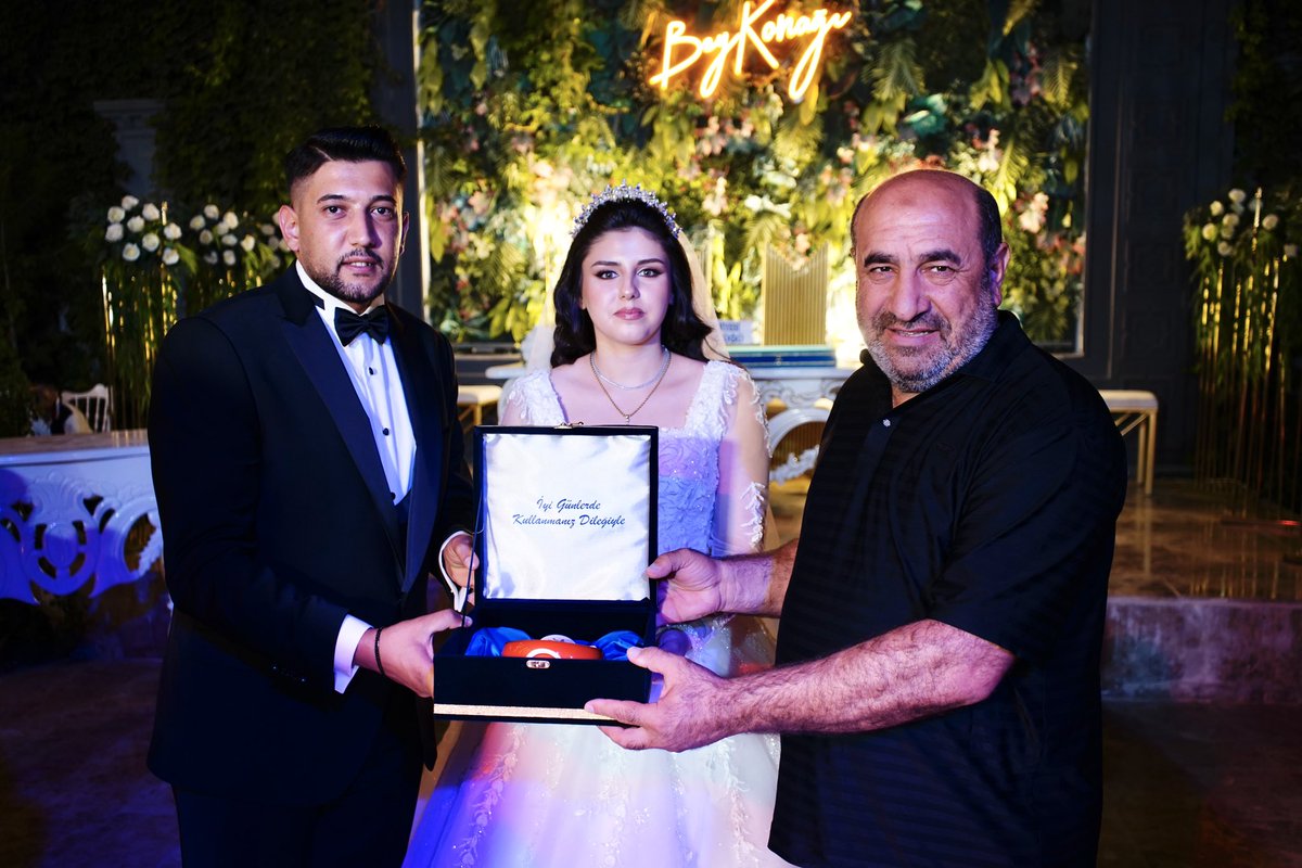 basrikahveci's tweet photo. İnan ve Esen ailesinin kıymetli evlatları Fatmanur ve Uğur kardeşlerimizin düğün ve nikah merasimlerine katılım sağladık.

Rabbim genç çiftimize bir ömür boyu mutluluklar nasip eylesin. https://t.co/to2XMDFbPY