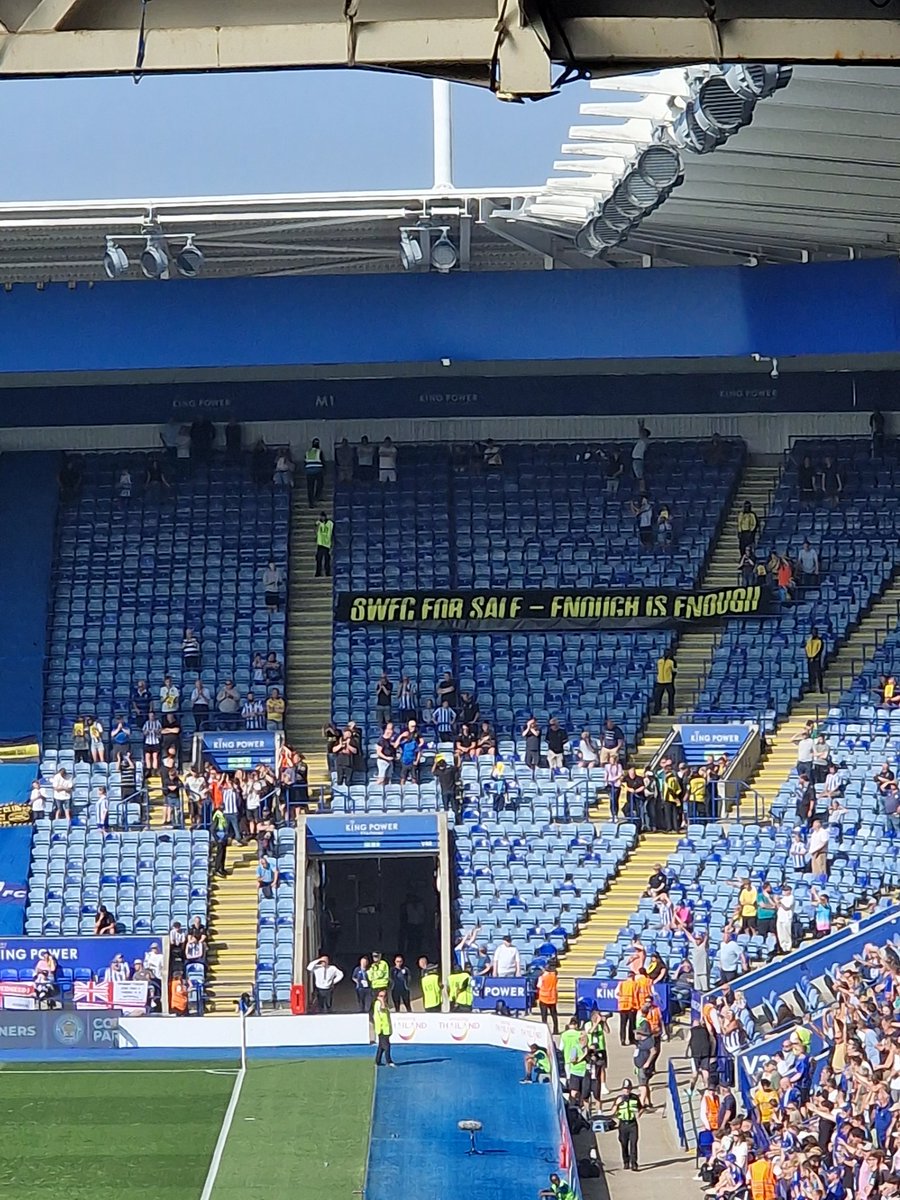 tomtom1977's tweet photo. Massive respect to the Wednesday fans today #swfc  Enough is enough 👏  hope you get your club sorted #lcfc https://t.co/ETpONGCkv6