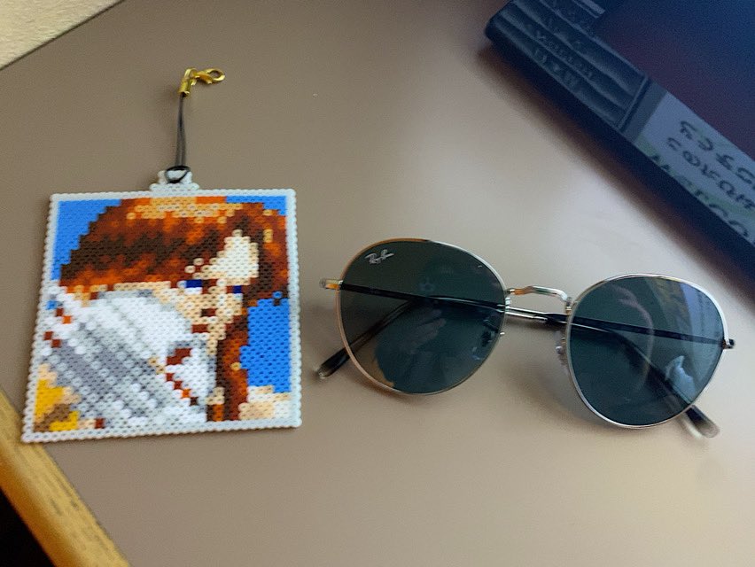 X-EST2025優勝しました！🏆
チームを組んでくれたふじもんサシシ君ありがとう！
昨日のPRE X-ESTも優勝して、X-ESTも連覇できたので個人的には最高の結果が出せました。このゲームはやっぱ◯だな...
NOモーション。さんから色紙もいただきました😁　
クルベガ20歳誕生祝いを兼ねて祝勝会🍺
 #Xest_2025