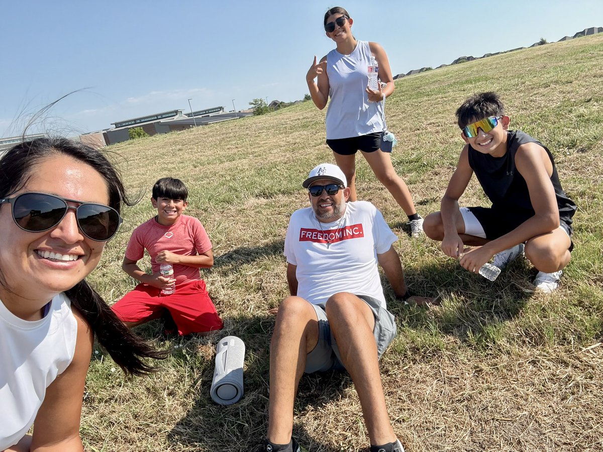 Sofia Sanchez (@ssanchez_128) on Twitter photo We disliked it so much yesterday🤪 we had to bring the whole family for round 2️⃣ since Jedidiah and <a href="/sanchee7/">Efrain Sanchez</a> didn’t have football practice today! #familyworkout #goals <a href="/aliyanas08/">Aliyana Sanchez</a> We disliked it so much yesterday🤪 we had to bring the whole family for round 2️⃣ since Jedidiah and <a href="/sanchee7/">Efrain Sanchez</a> didn’t have football practice today! #familyworkout #goals <a href="/aliyanas08/">Aliyana Sanchez</a>