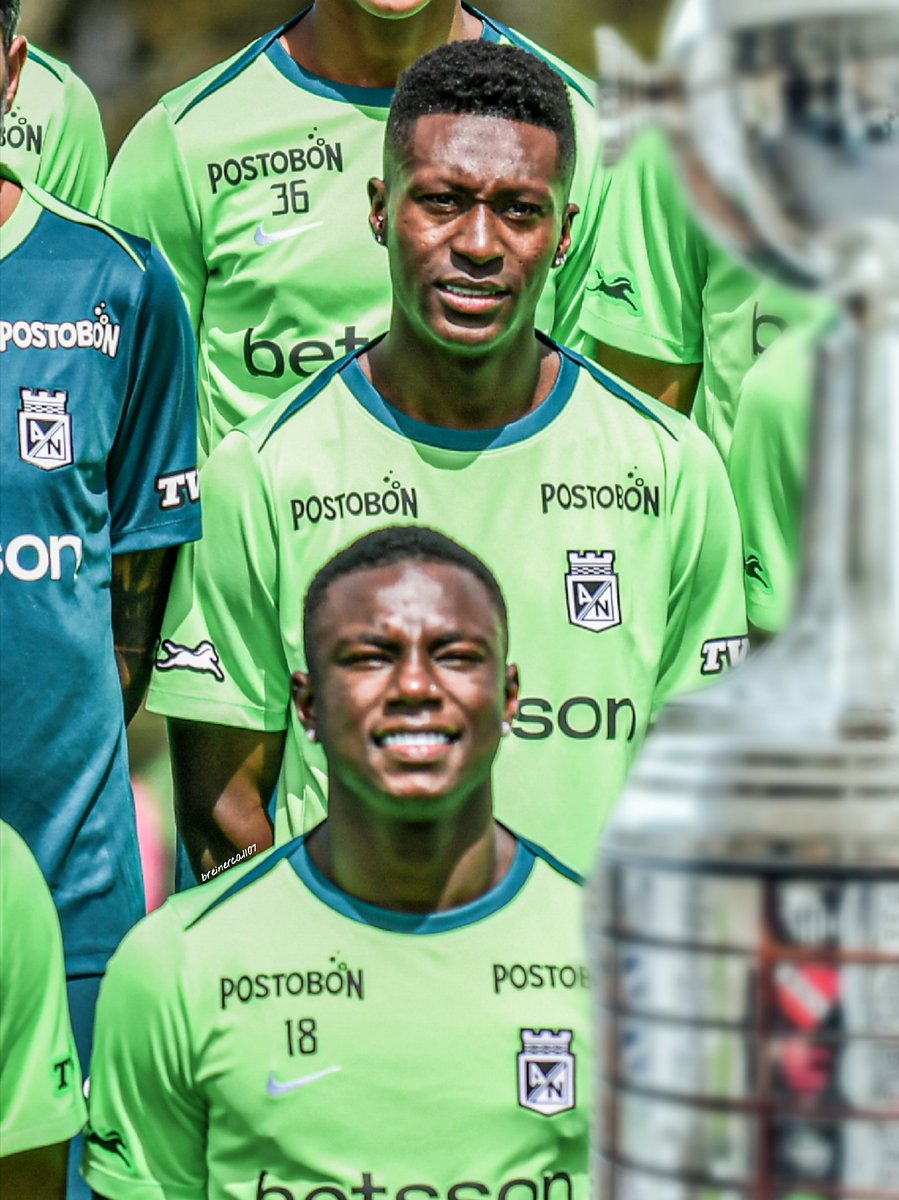 breinerca1107's tweet photo. Una mirada, El mismo objetivo 👁️🏆

 ¡VAMOS LOS VERDES! 💚💪
#AtleticoNacional 
#VamosTodosJuntos https://t.co/DNrN8Uc2EB