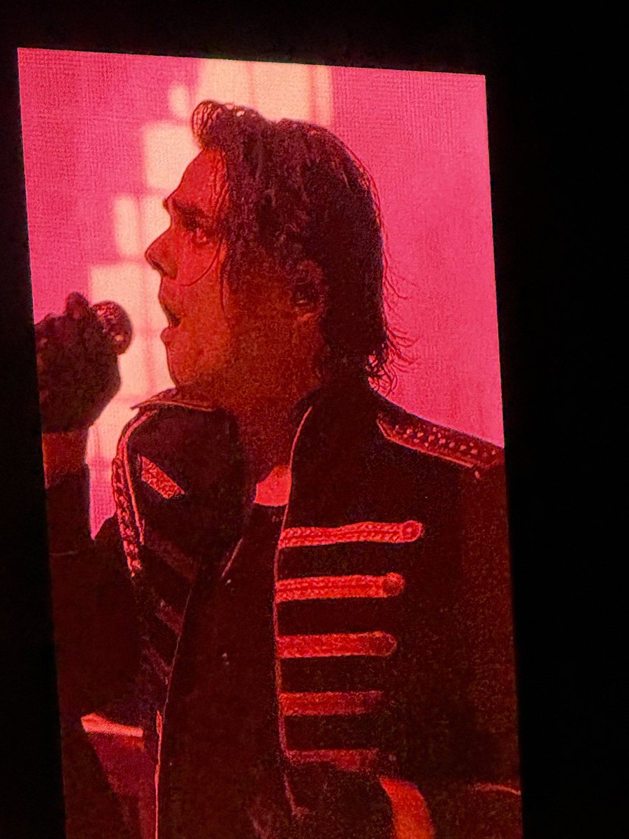 peenussnipper's tweet photo. i lovf you so much gerard way https://t.co/39yMw9wjle