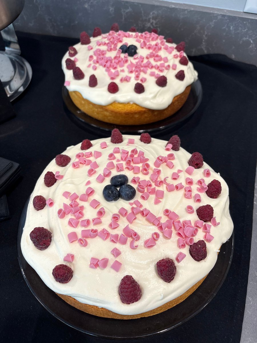 cateringbycyd's tweet image. A delicious lunch spread for a special event at Principal! 🥗🍞✨ Fresh, flavorful, and made with care — nothing makes us happier than feeding good people good food. #CydsCatering #LunchDoneRight #EventCatering