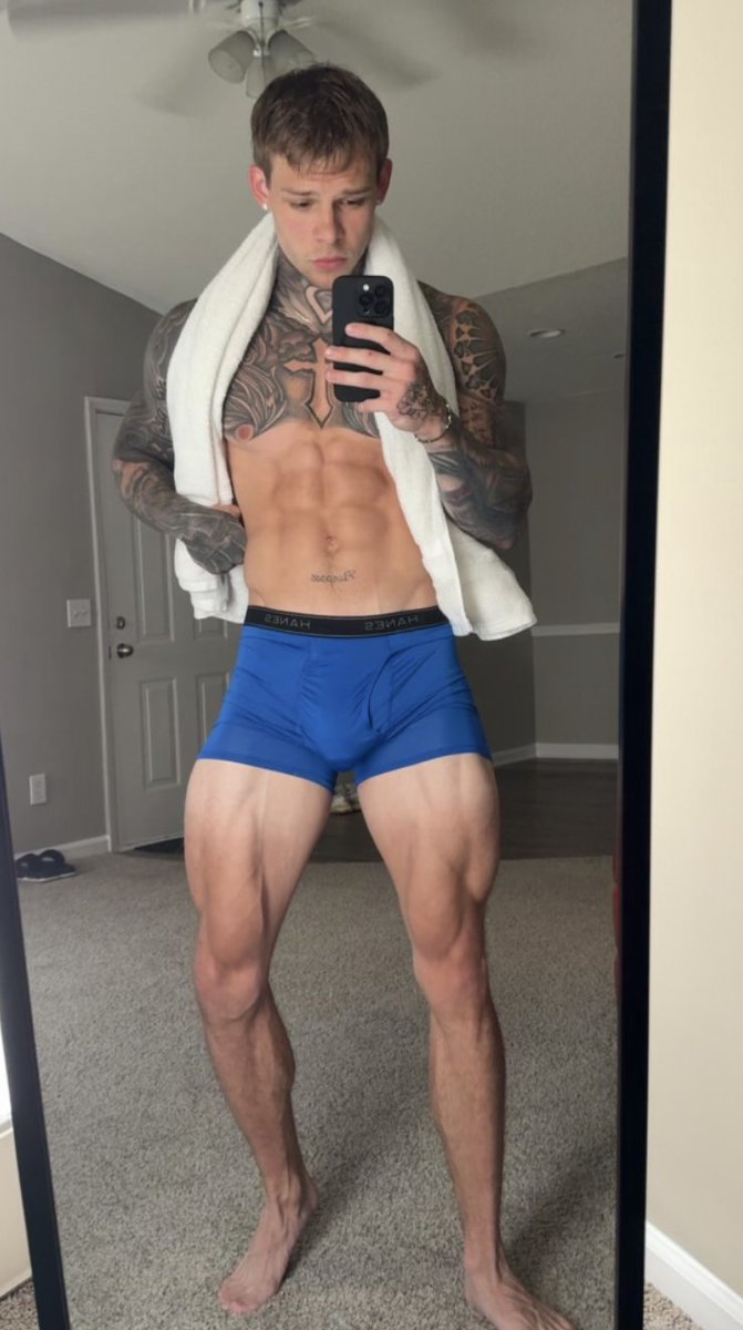 LiamTheDonXx's tweet photo. Drop "hey" in the comments to unlock nudyz right away https://t.co/aYlTJo8TVL